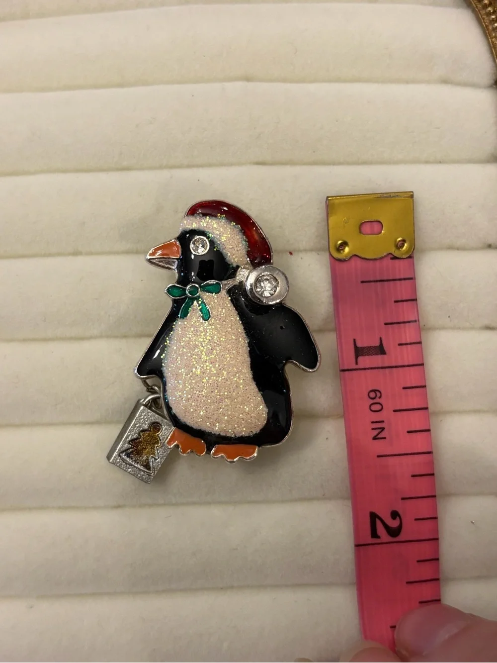 Christmas Penguin Holding Gift‎ Bag Rhinestone Vintage Silver Brooch Pin